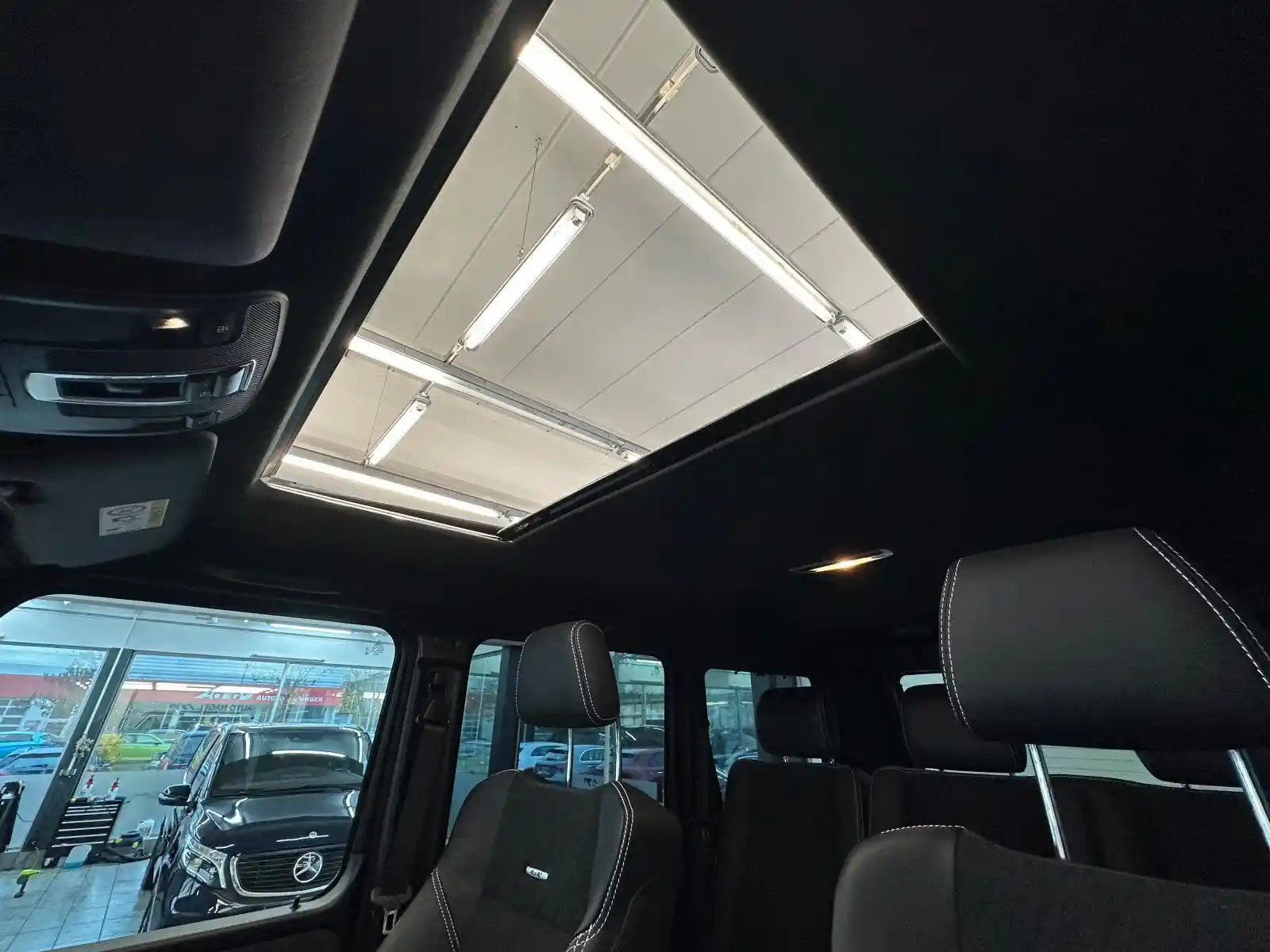 Mercedes-Benz G 500