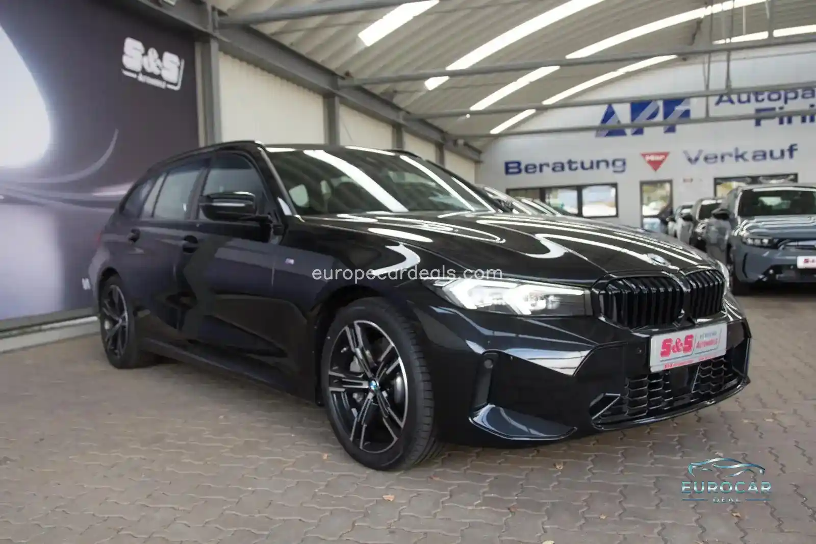 BMW 330