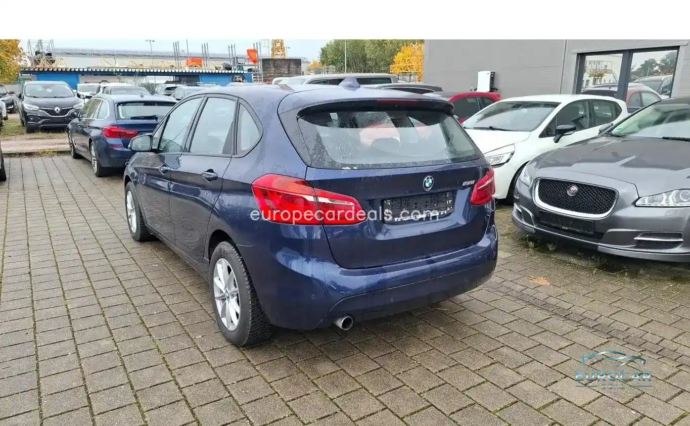 BMW 218