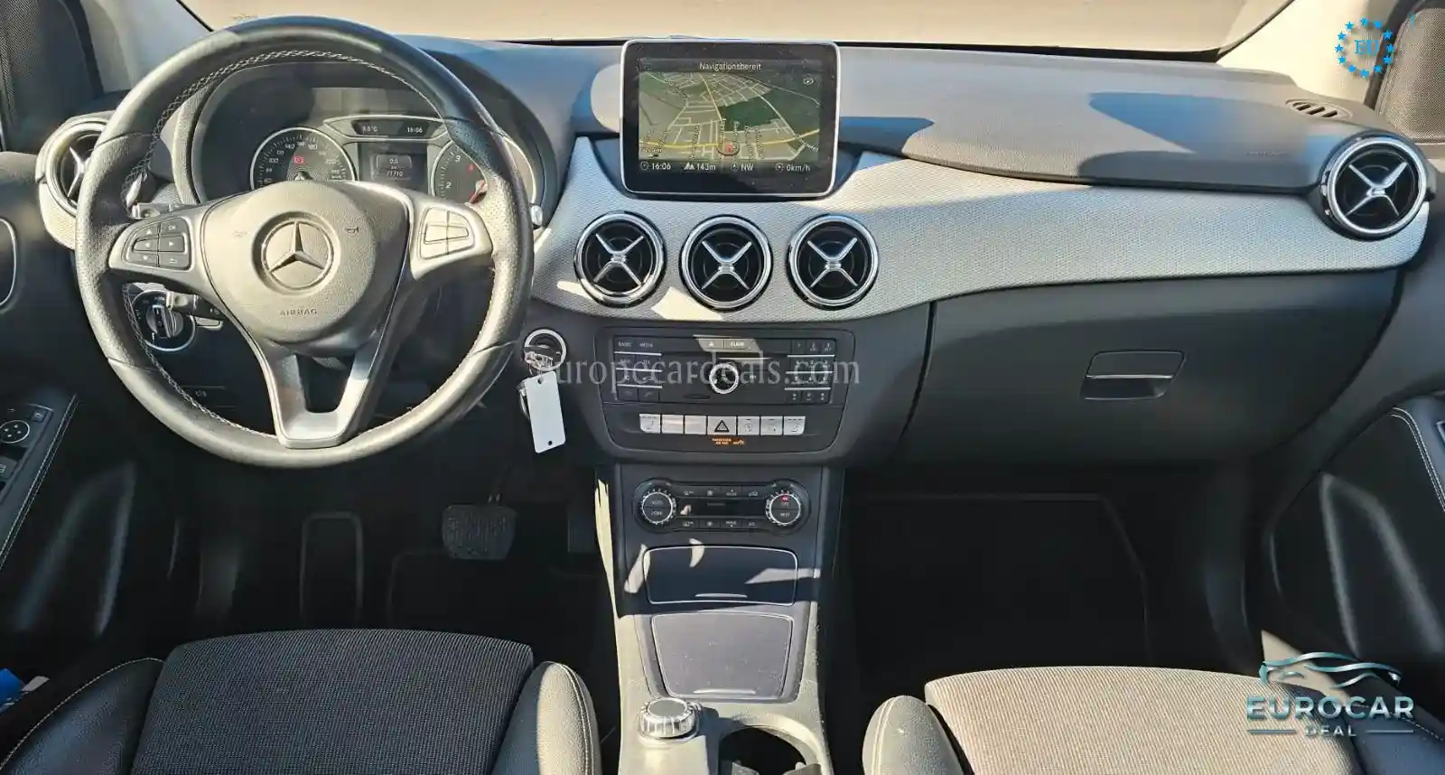 Mercedes-Benz B 180