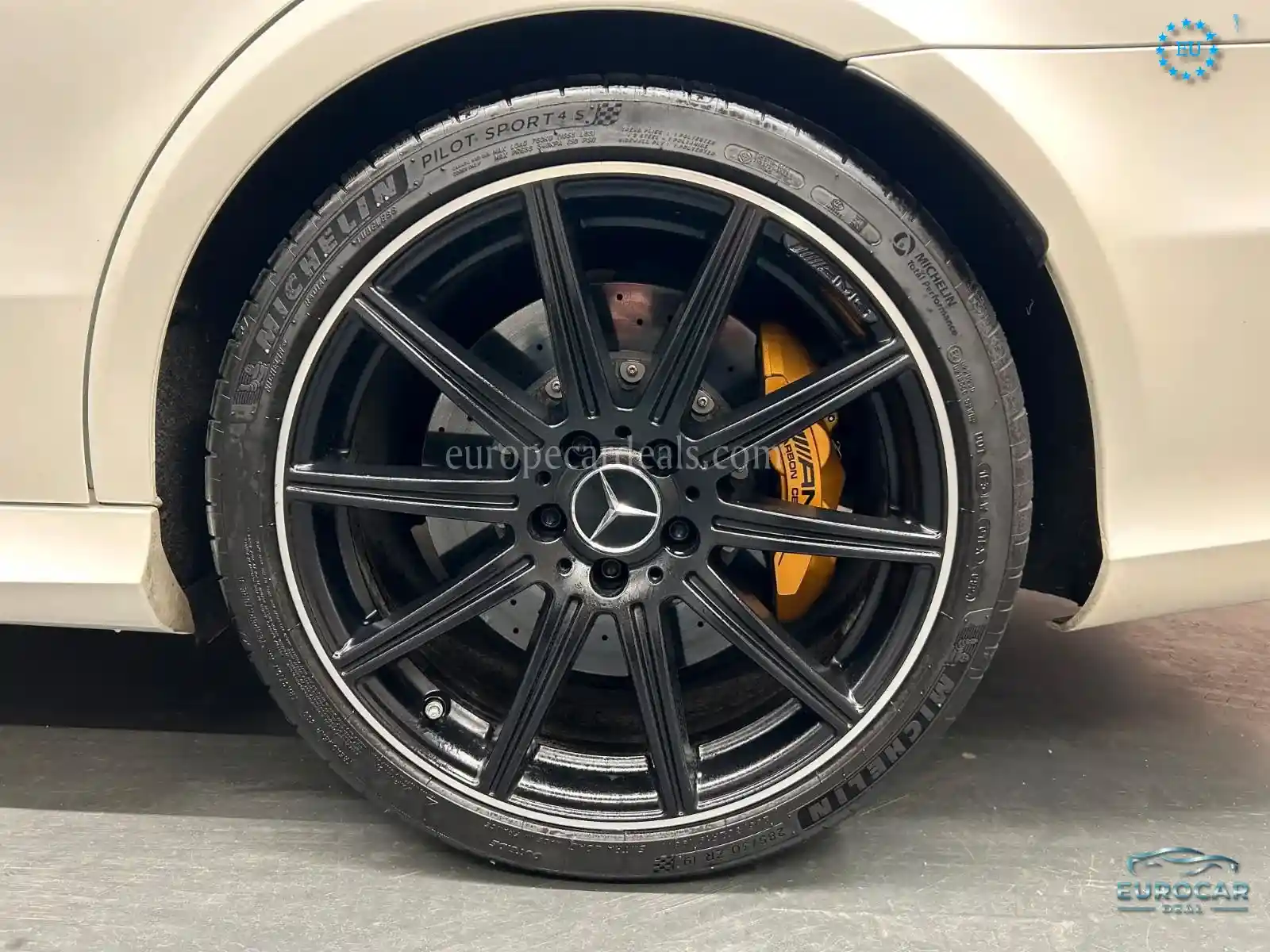 Mercedes-Benz E 63 AMG