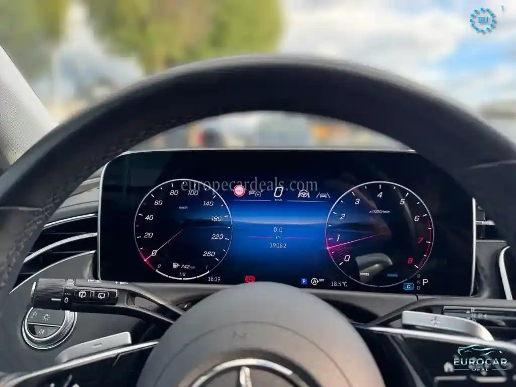 Mercedes-Benz E 200