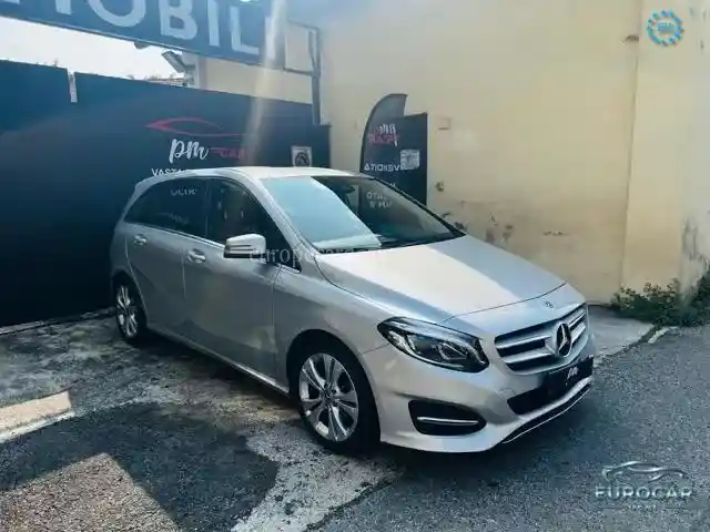 Mercedes-Benz B 200