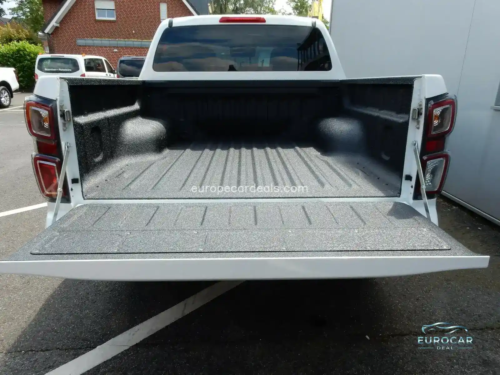 Double Cab 4×4 V-Cross (Euro6d)