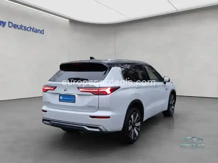 Mitsubishi Plug-in Hybrid Outlander