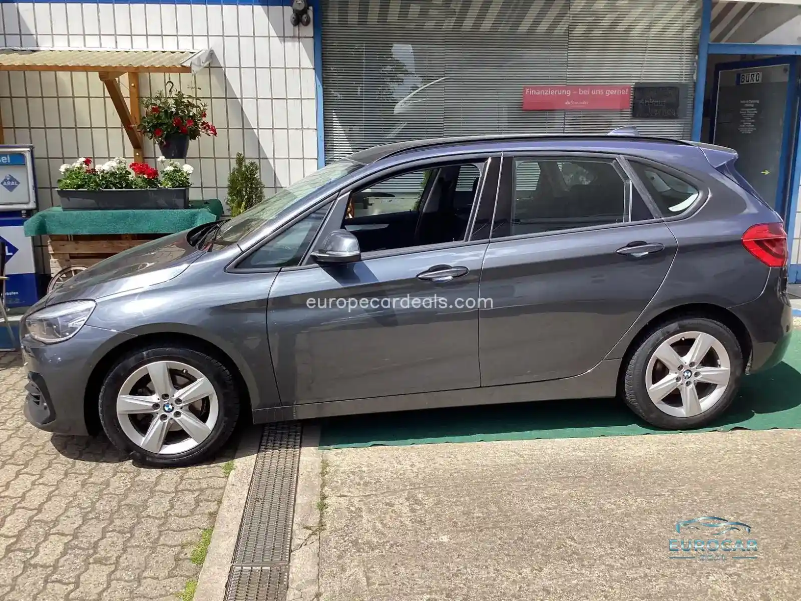 BMW 216
