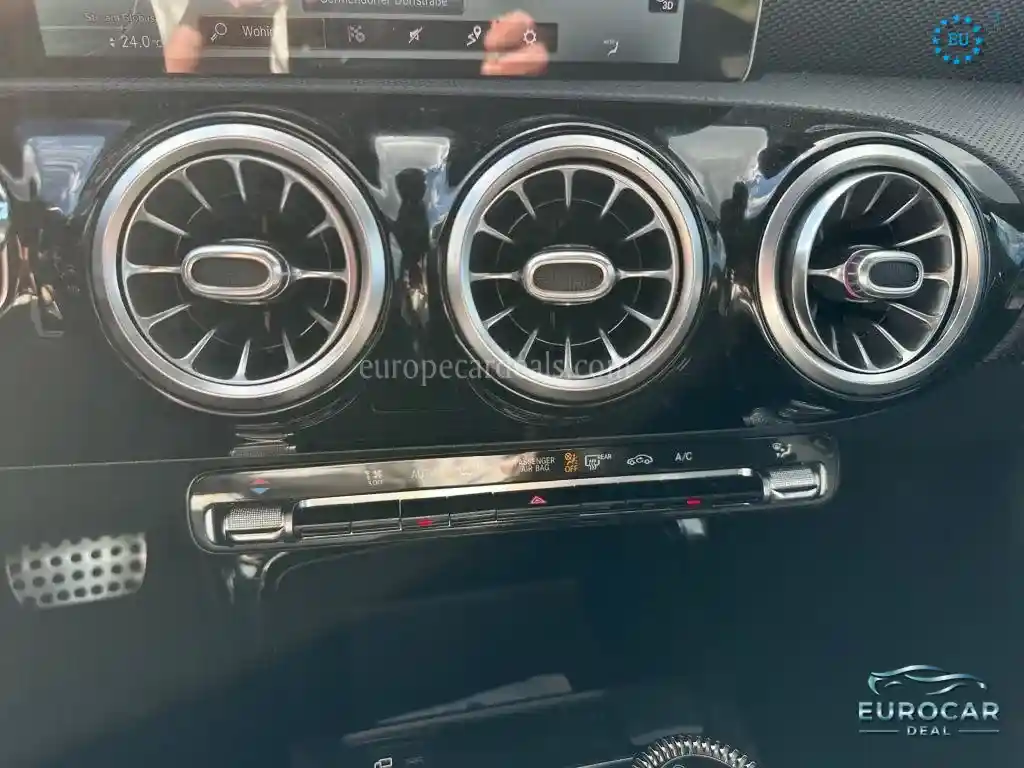 Mercedes-Benz A 220