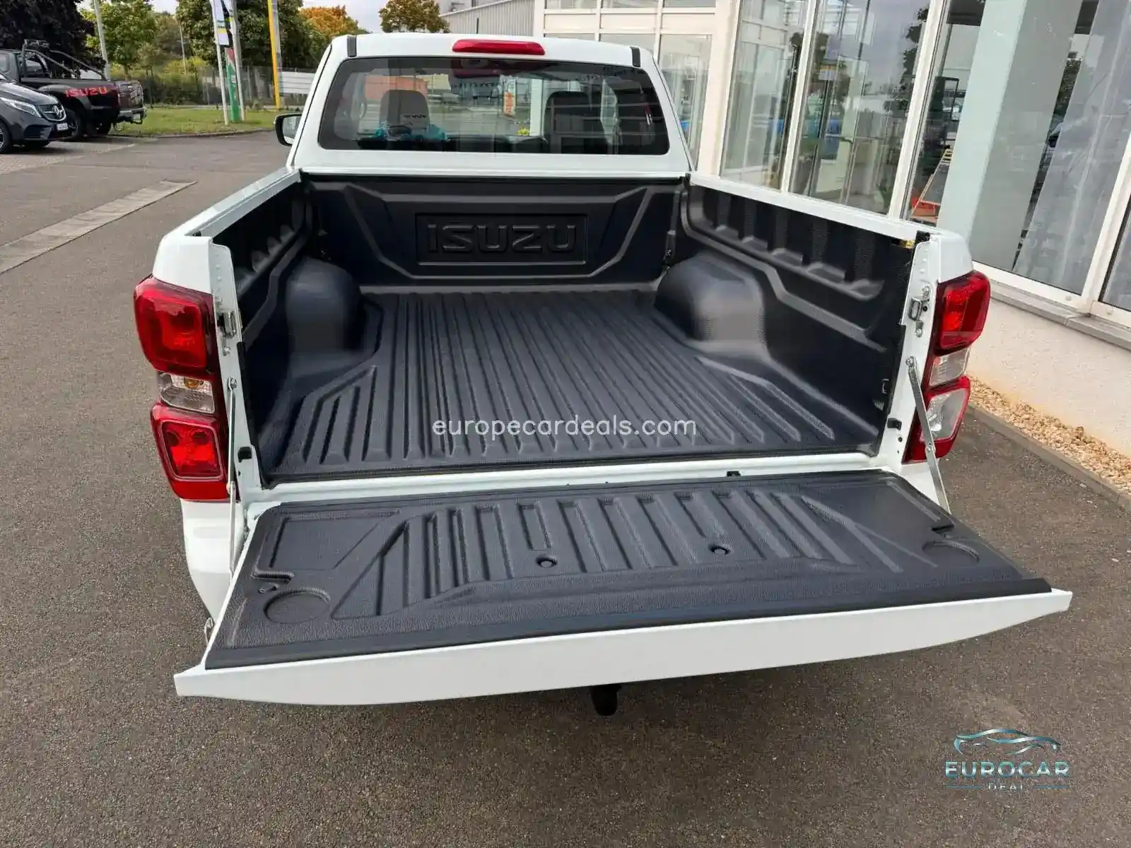 Space Cab 4X4 LS AT 2025