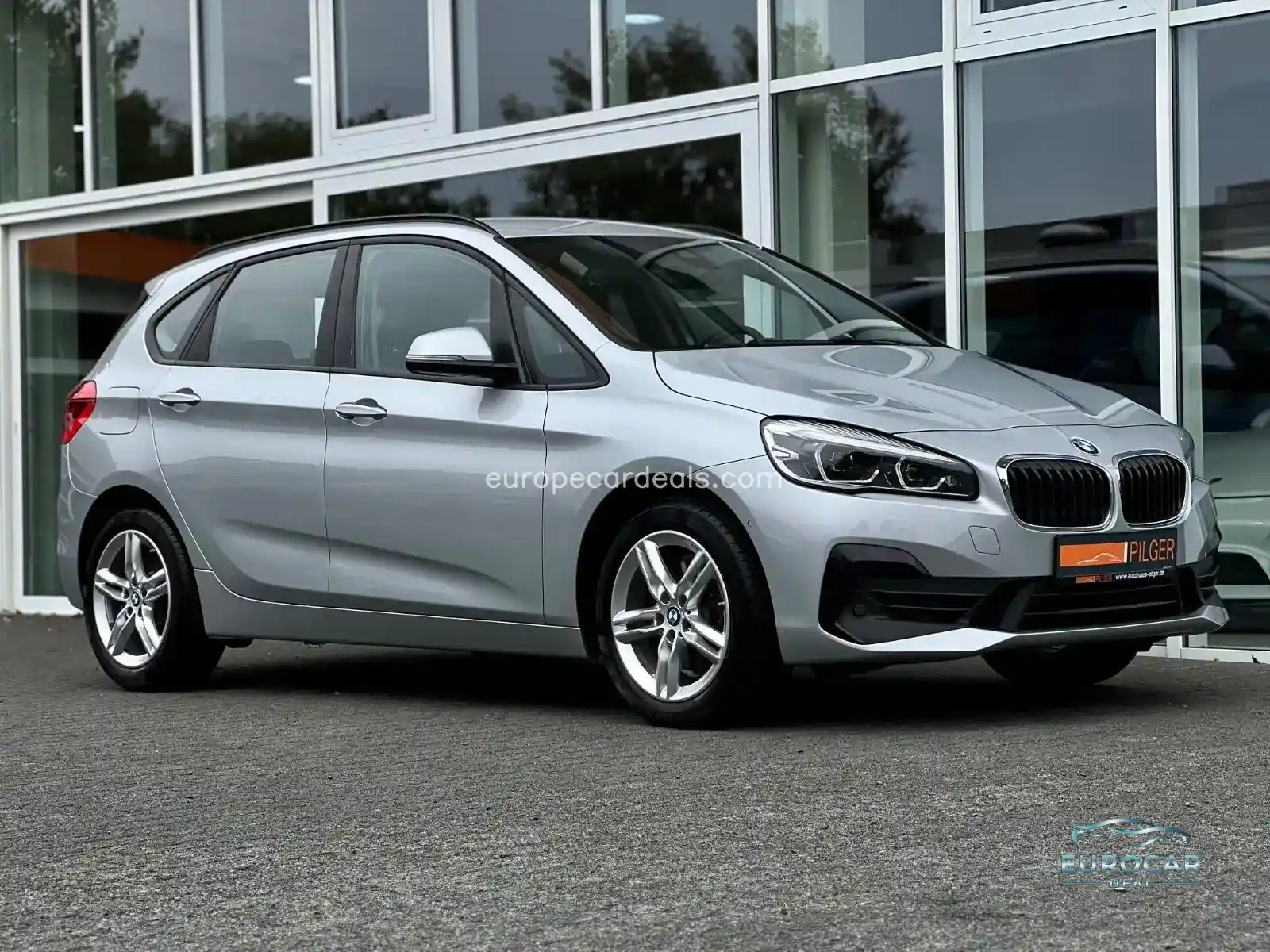 BMW 218
