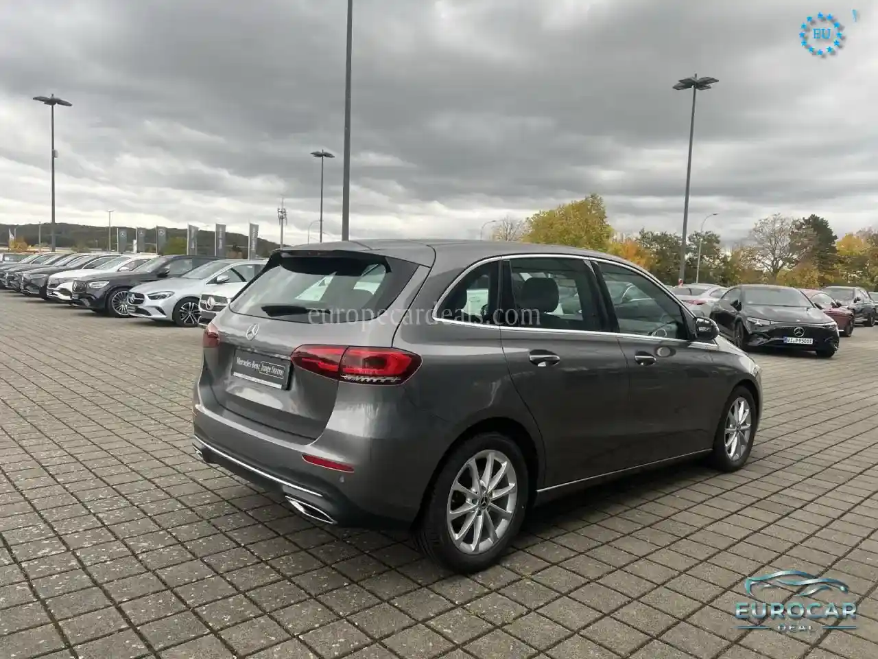 Mercedes-Benz B 180