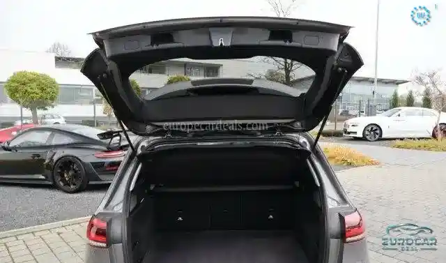 Mercedes-Benz B 220
