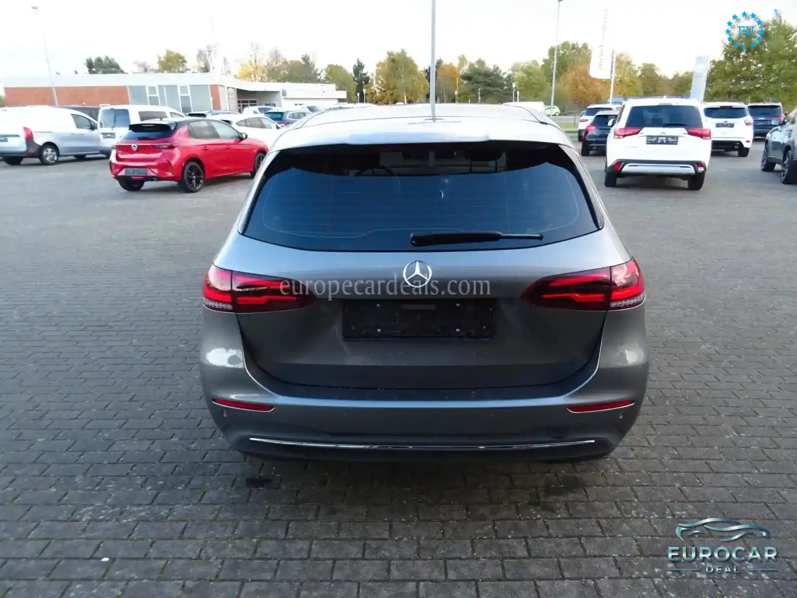Mercedes-Benz B 180