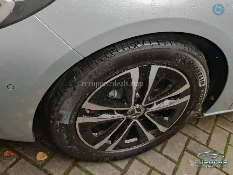 Mercedes-Benz B 220
