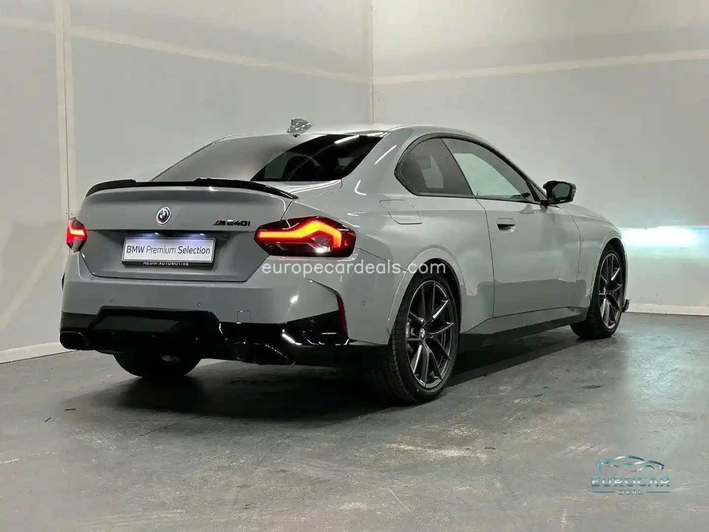 BMW M240i