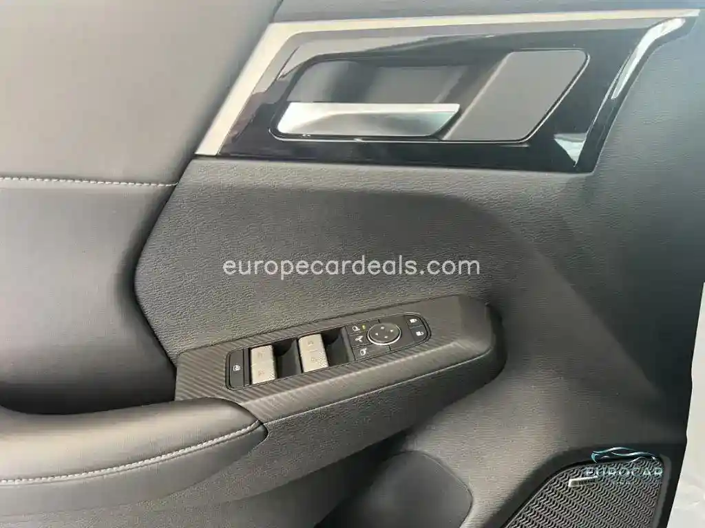 Mitsubishi Plug-in Hybrid Outlander