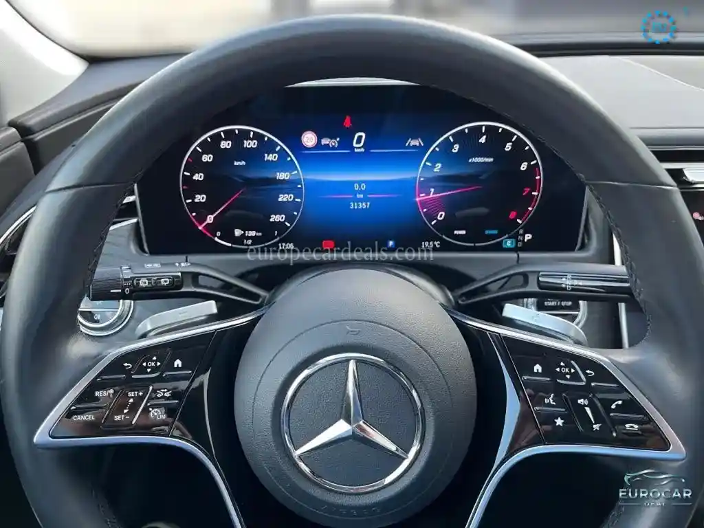 Mercedes-Benz E 200