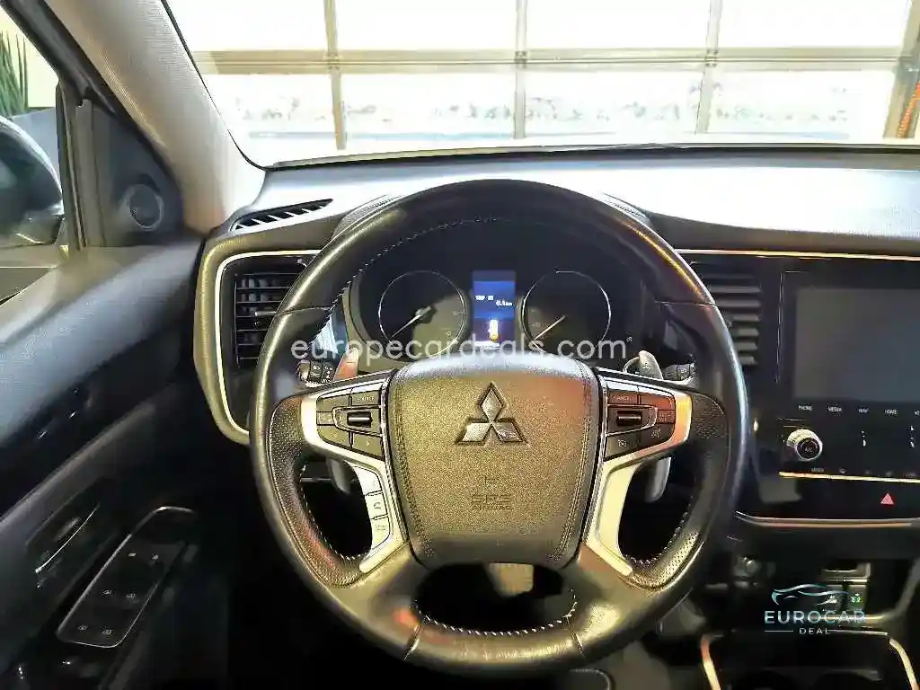 Mitsubishi Plug-in Hybrid Outlander