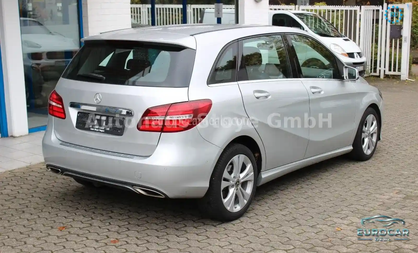 Mercedes-Benz B 200