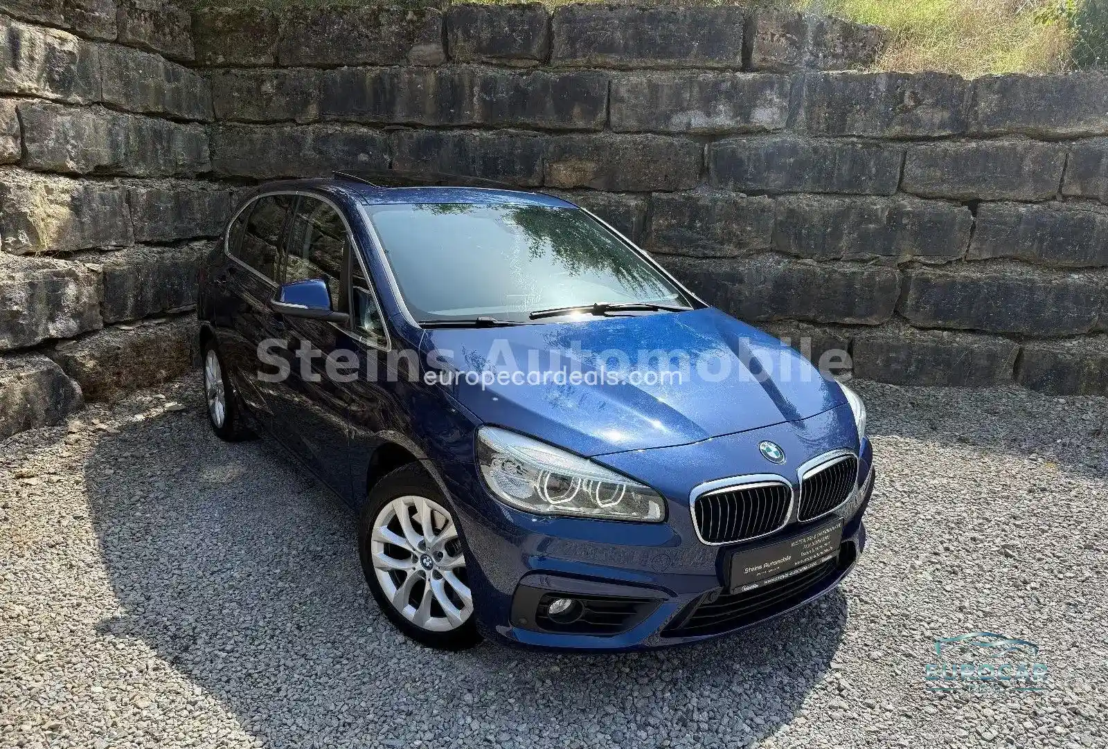 BMW 225