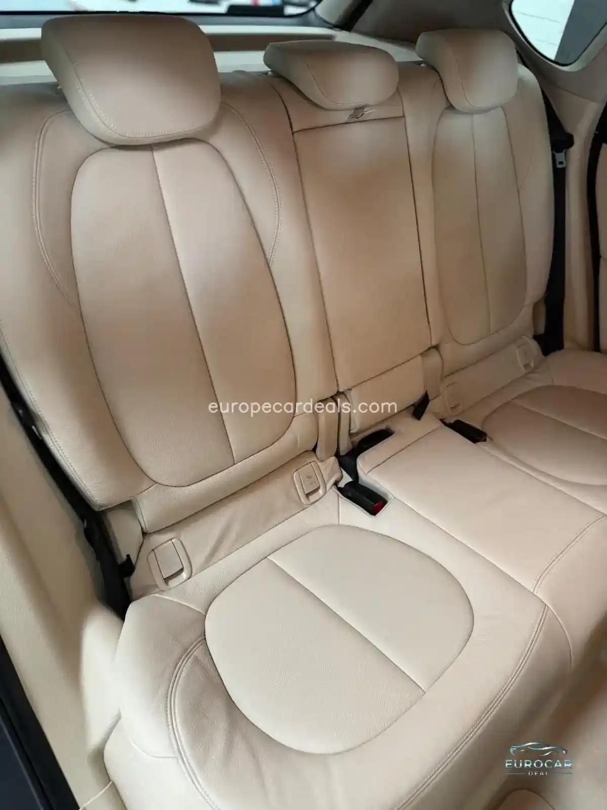 BMW 225