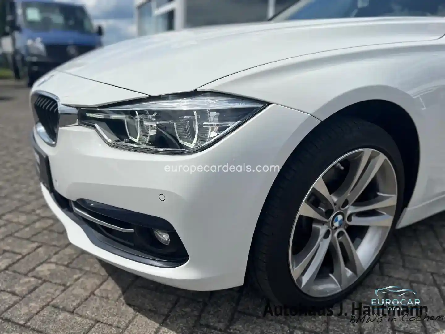 BMW 330