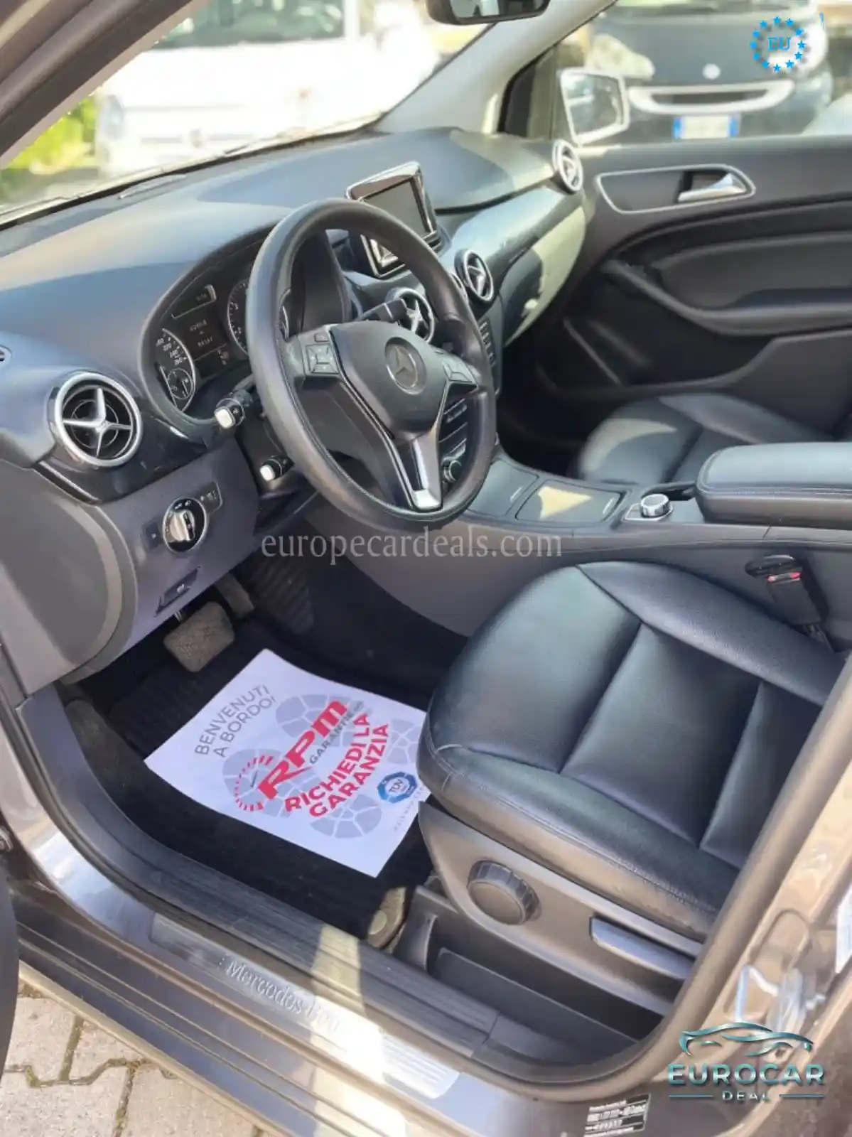 Mercedes-Benz B 180