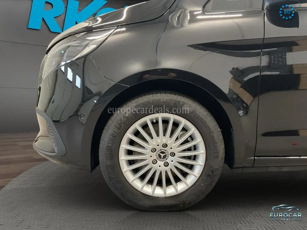 Mercedes-Benz V 220
