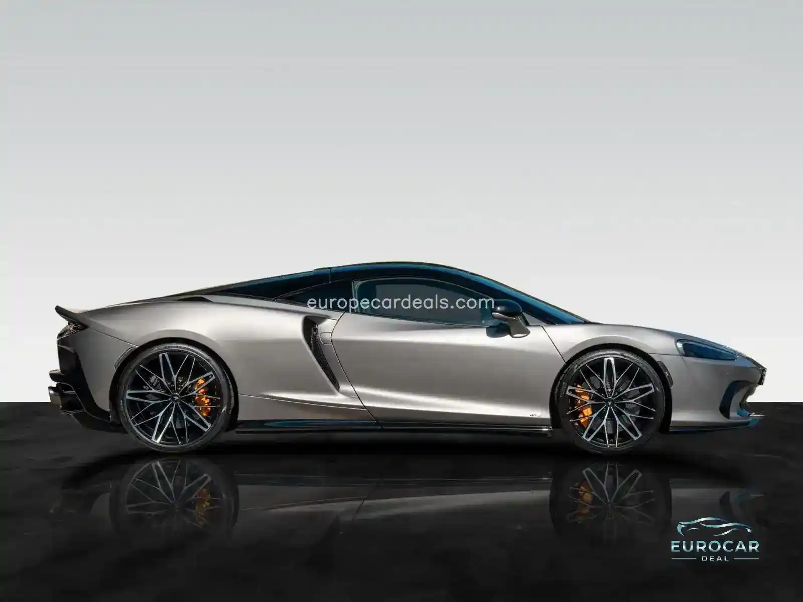 McLaren GT