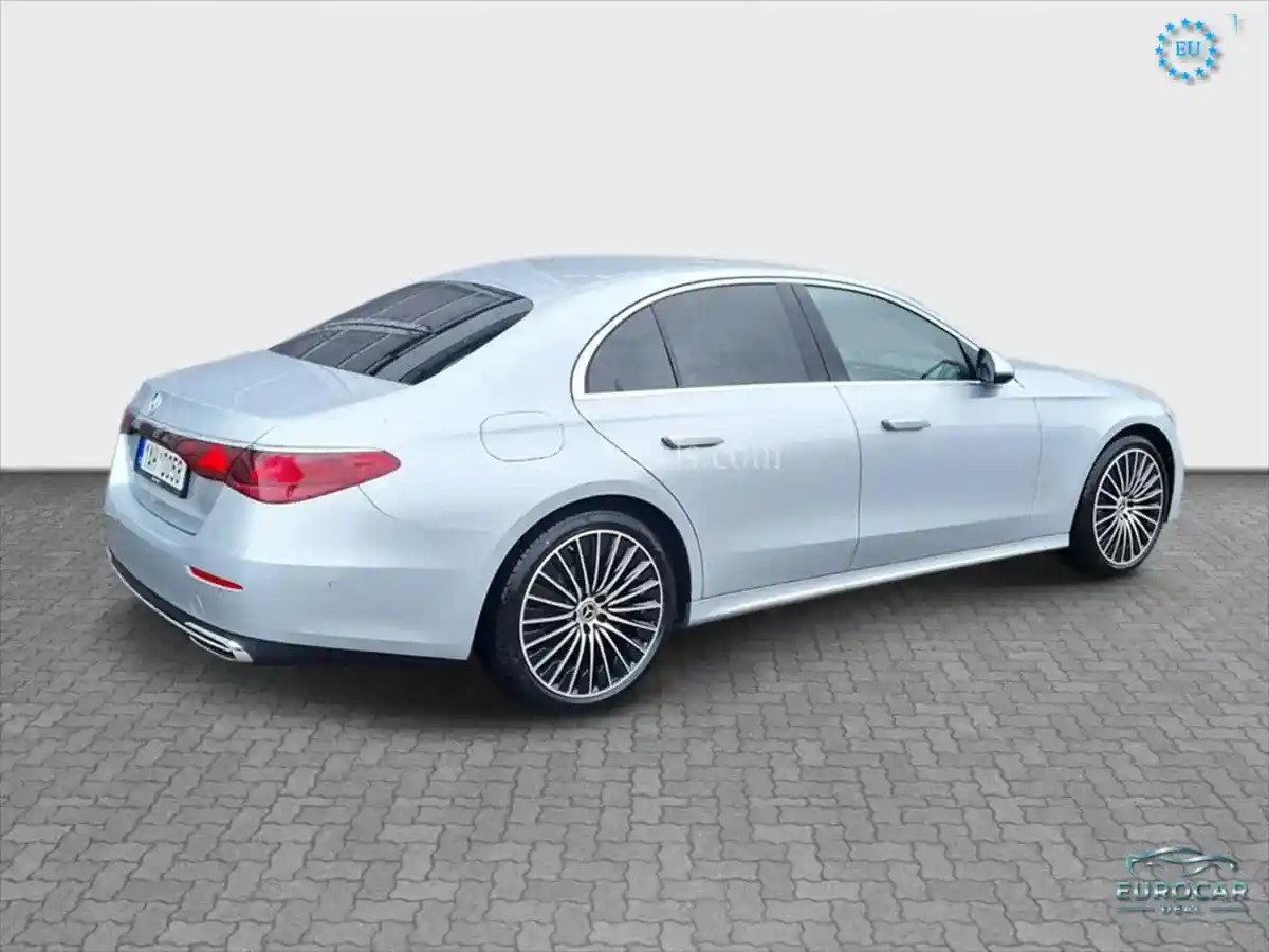 Mercedes-Benz E 220