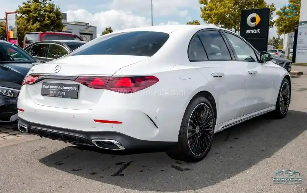 Mercedes-Benz E 200
