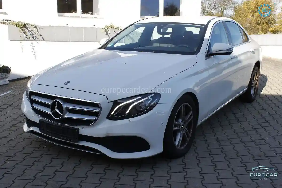 Mercedes-Benz E 220