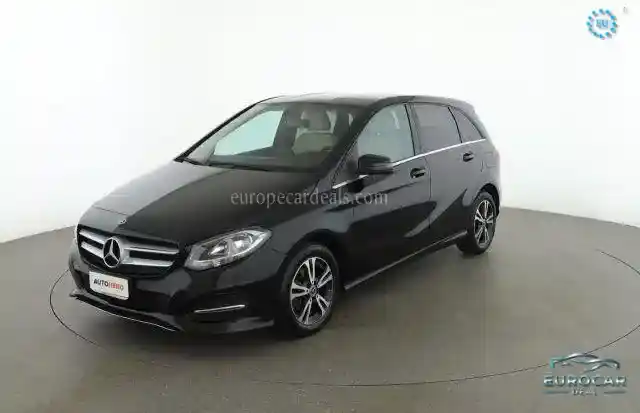 Mercedes-Benz B 180