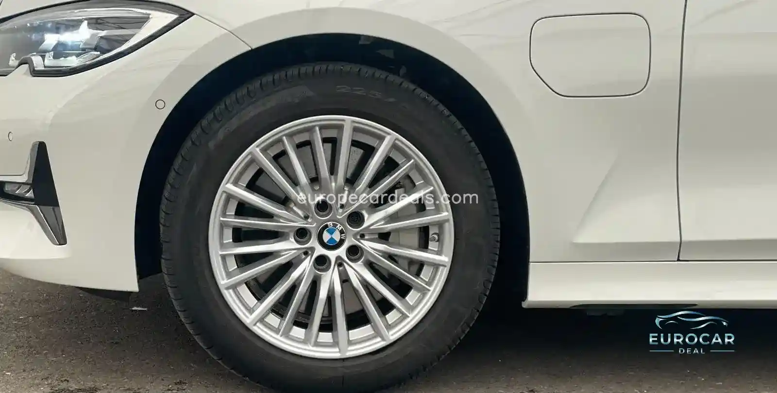 BMW 330