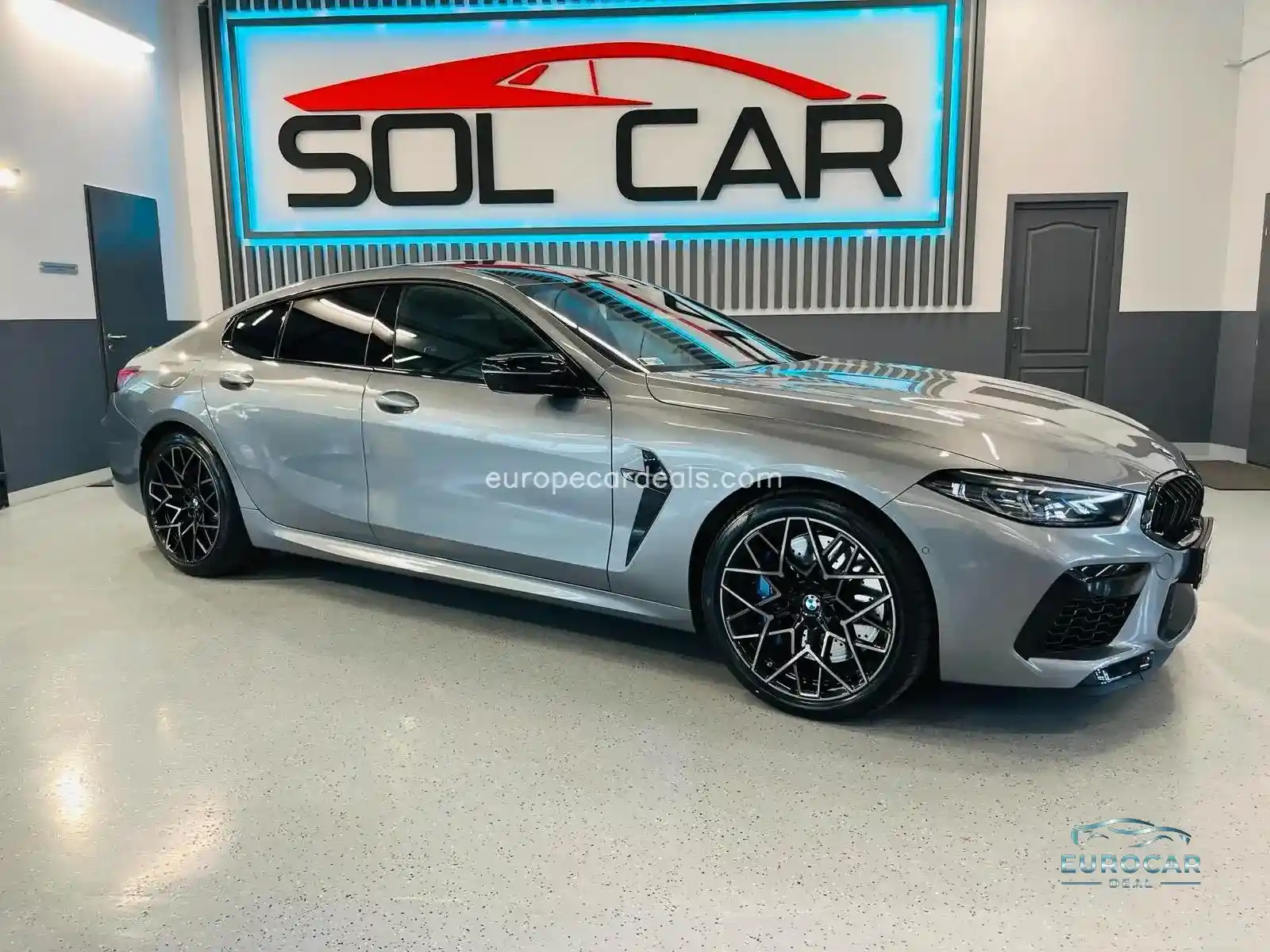 BMW M8