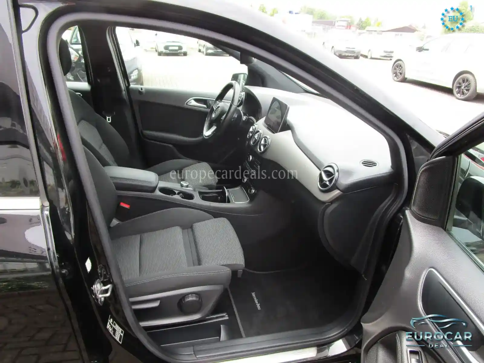 Mercedes-Benz B 180