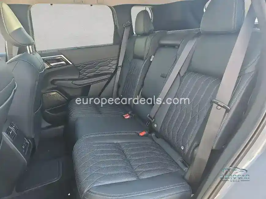 Mitsubishi Plug-in Hybrid Outlander