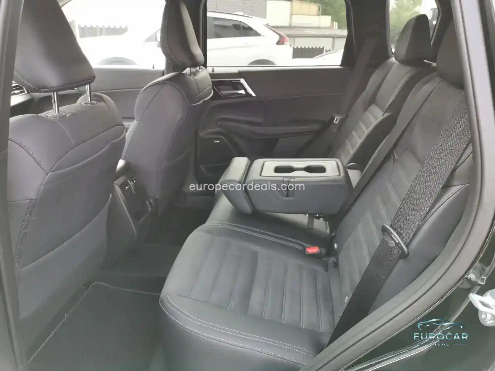 Mitsubishi Plug-in Hybrid Outlander
