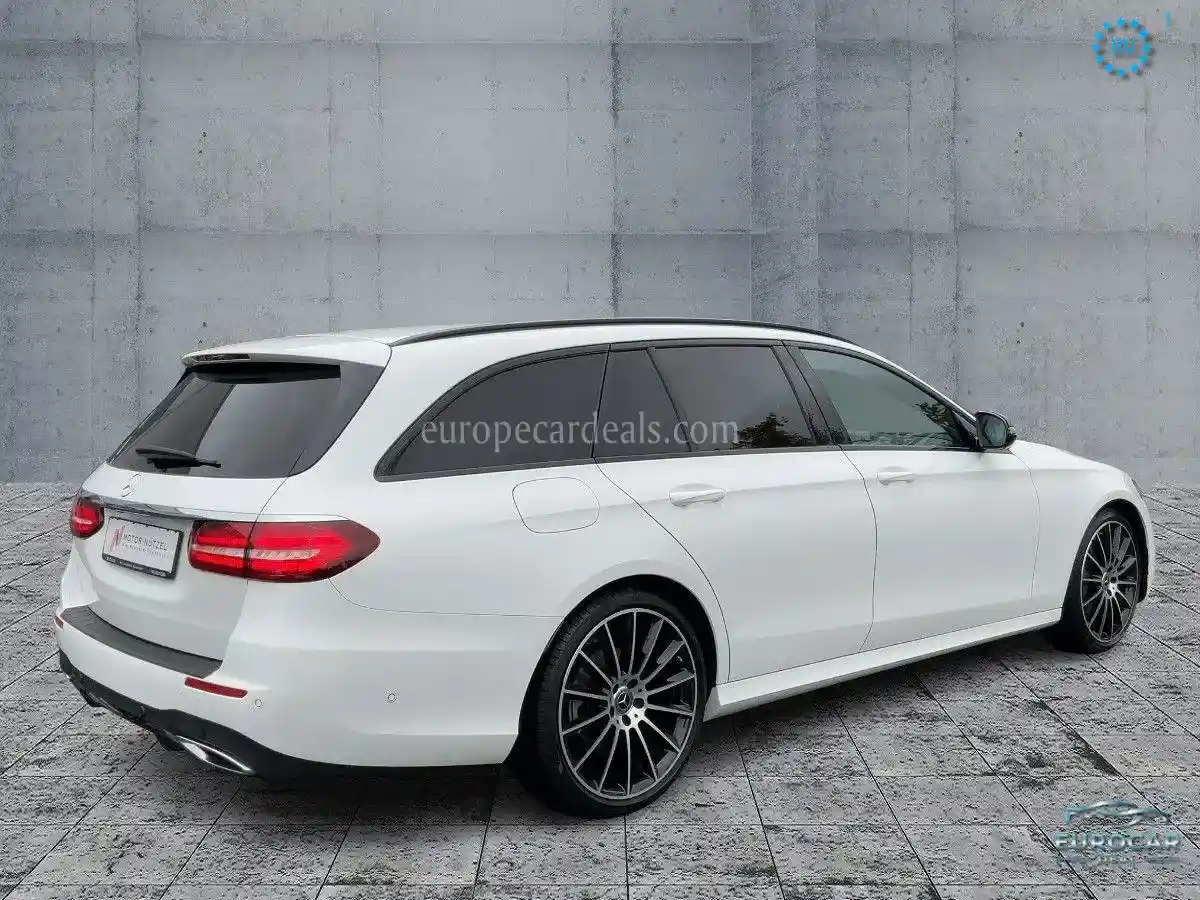 Mercedes-Benz E 220