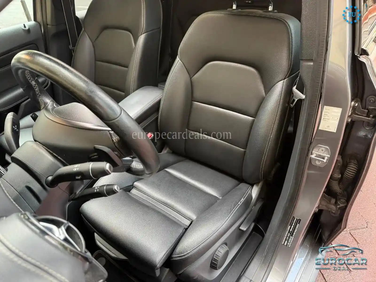 Mercedes-Benz B 220