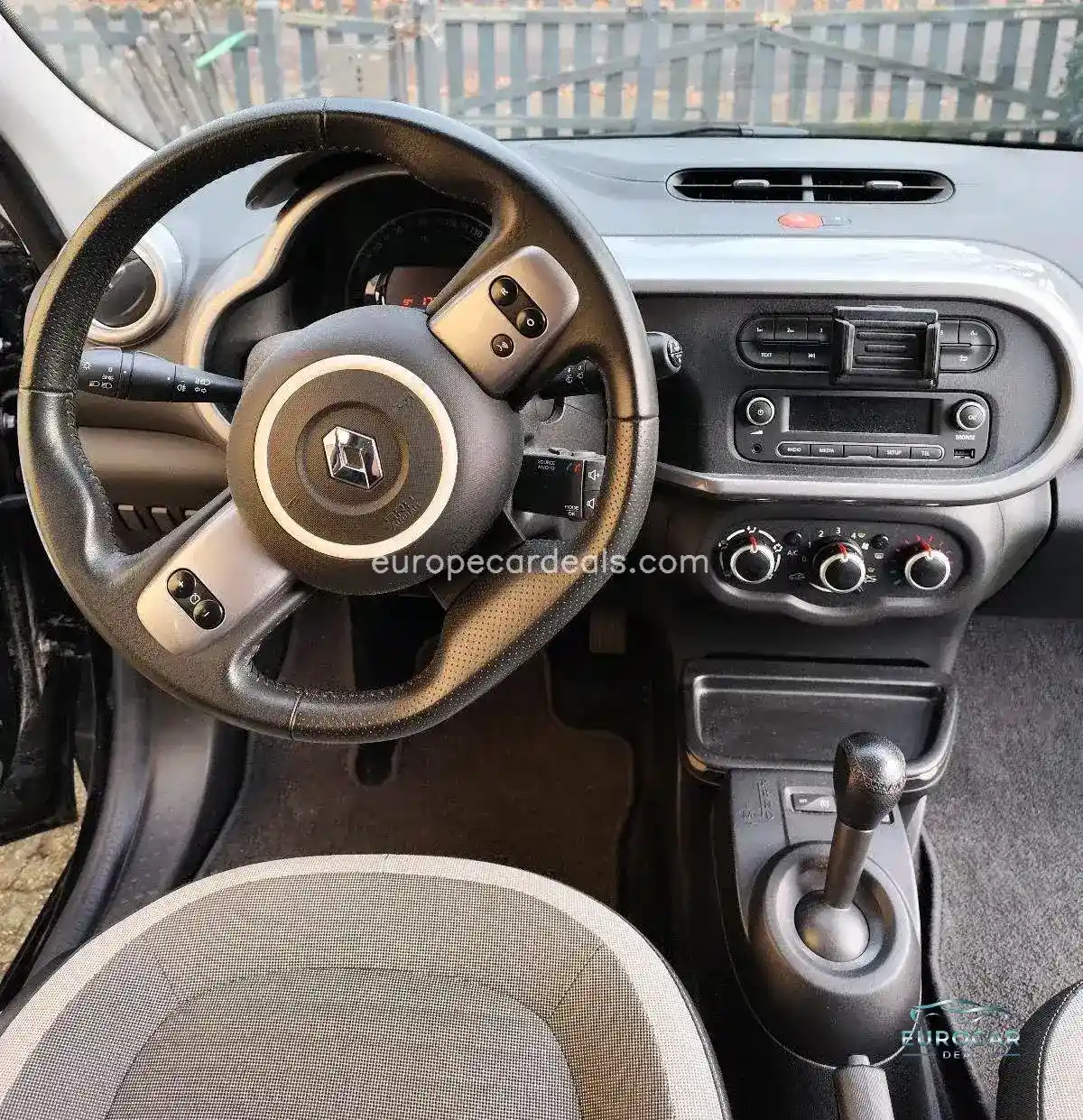 Renault Alaskan