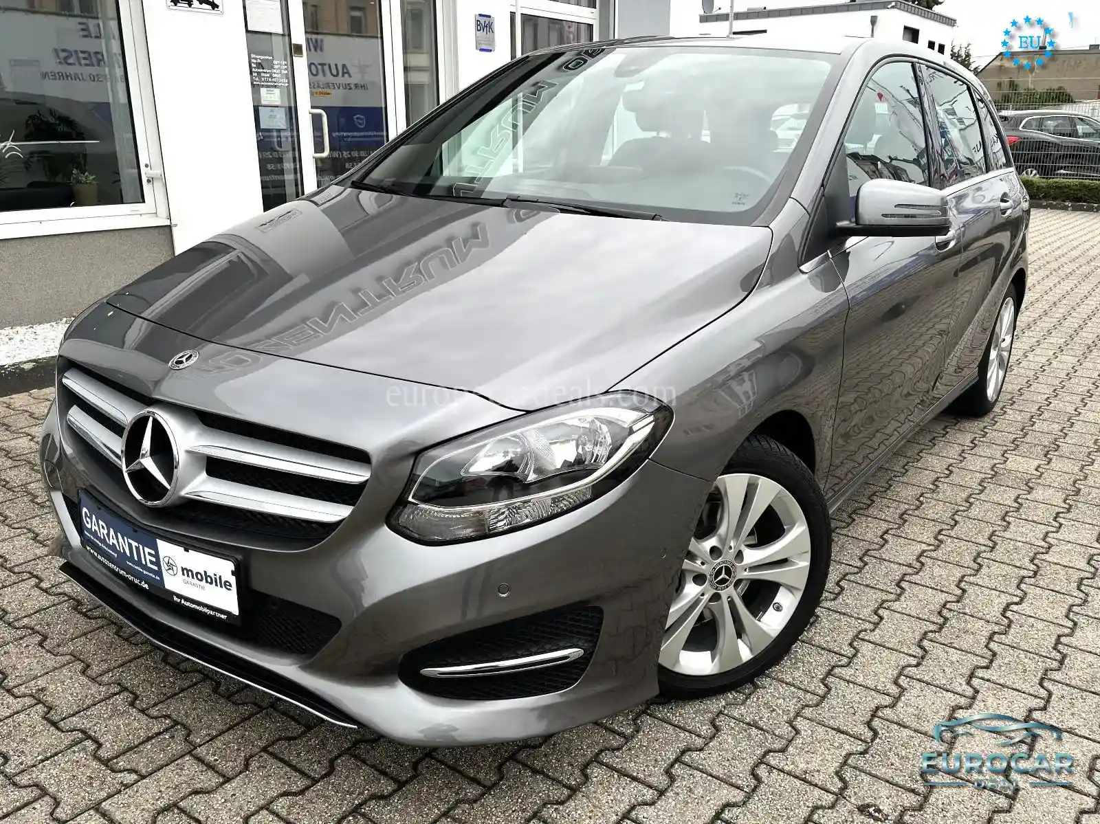 Mercedes-Benz B 180
