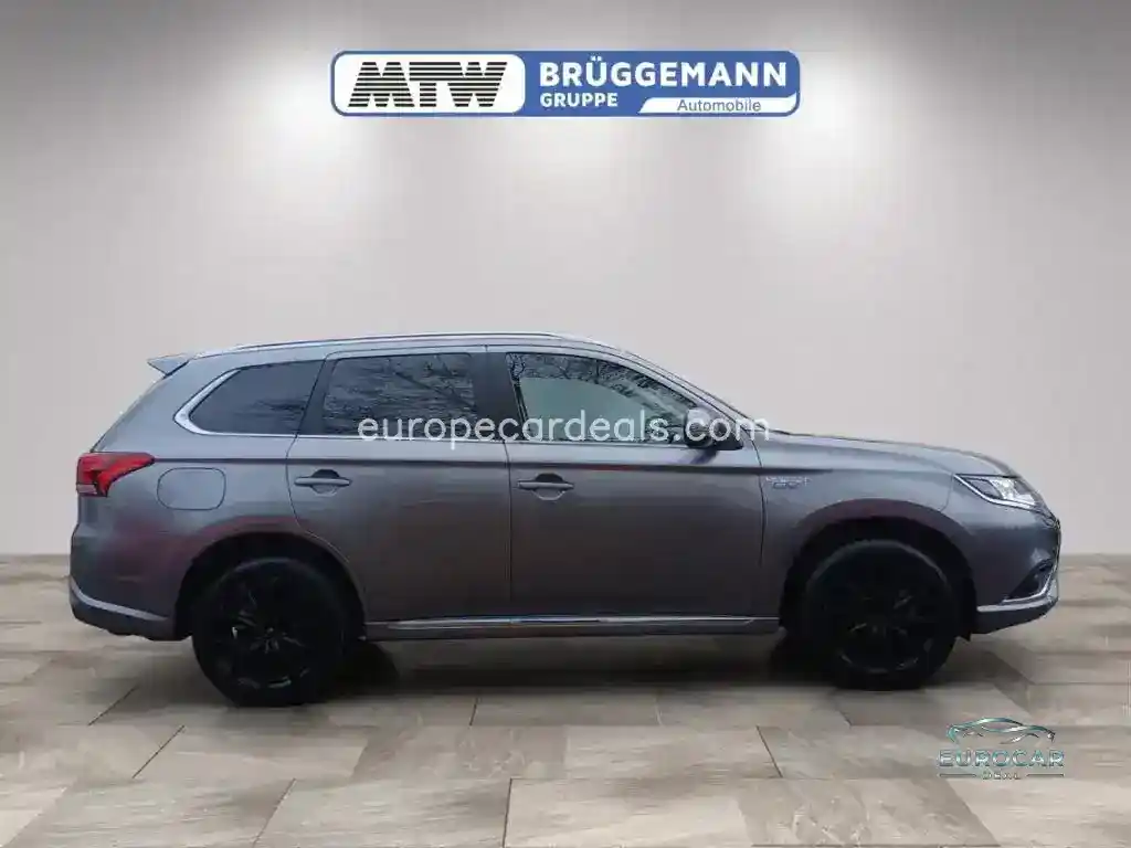 Mitsubishi Plug-in Hybrid Outlander