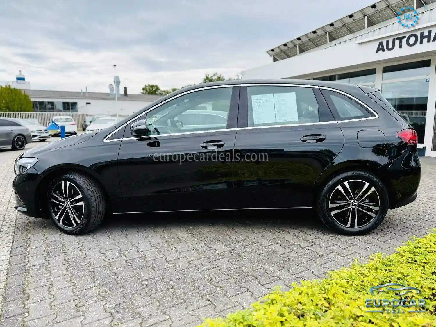 Mercedes-Benz B 180