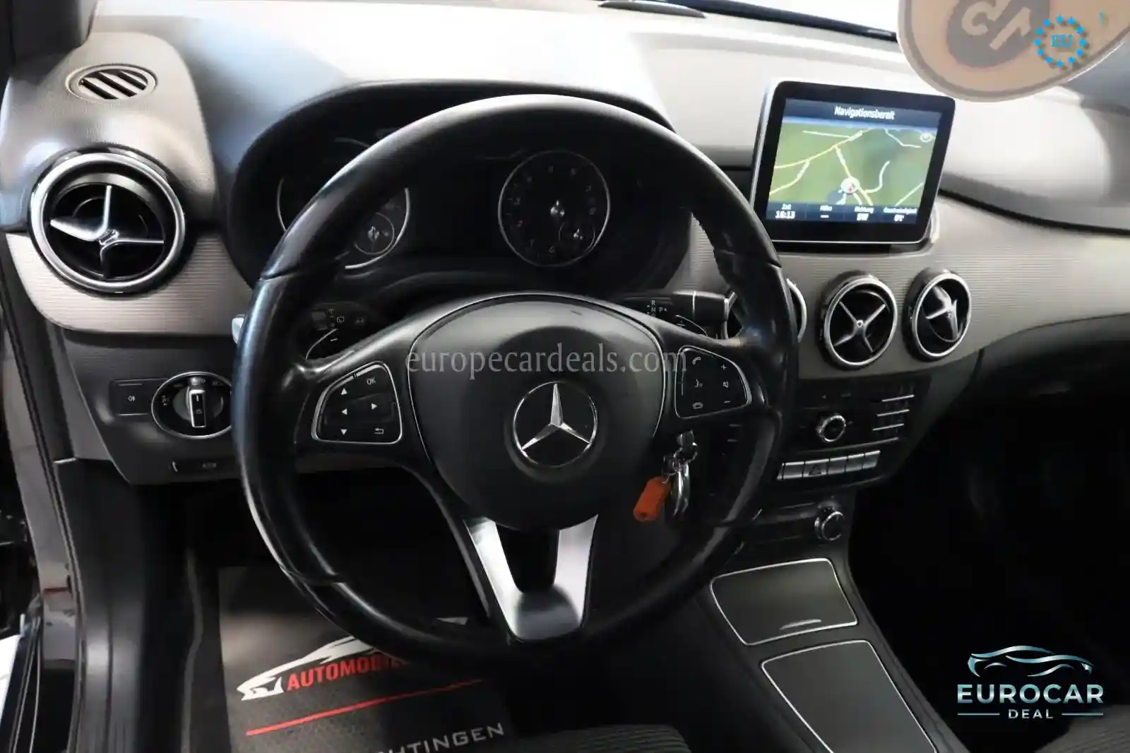 Mercedes-Benz B 180