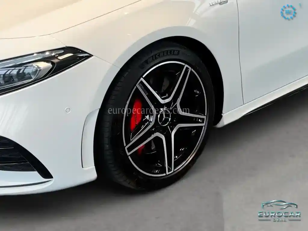 Mercedes-Benz A 35 AMG