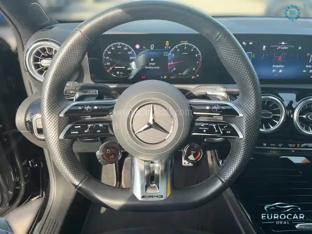 Mercedes-Benz A 35 AMG