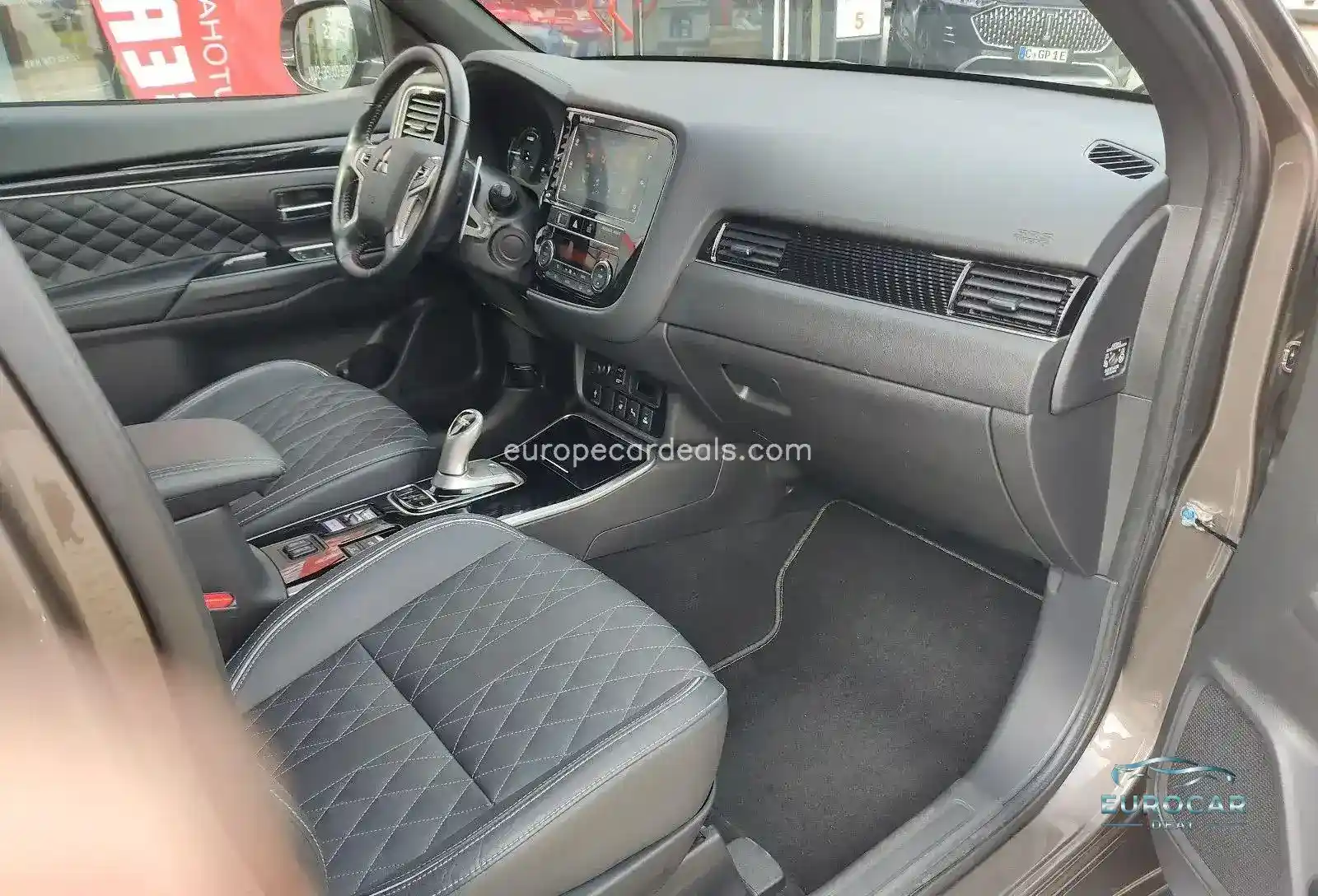 Mitsubishi Plug-in Hybrid Outlander