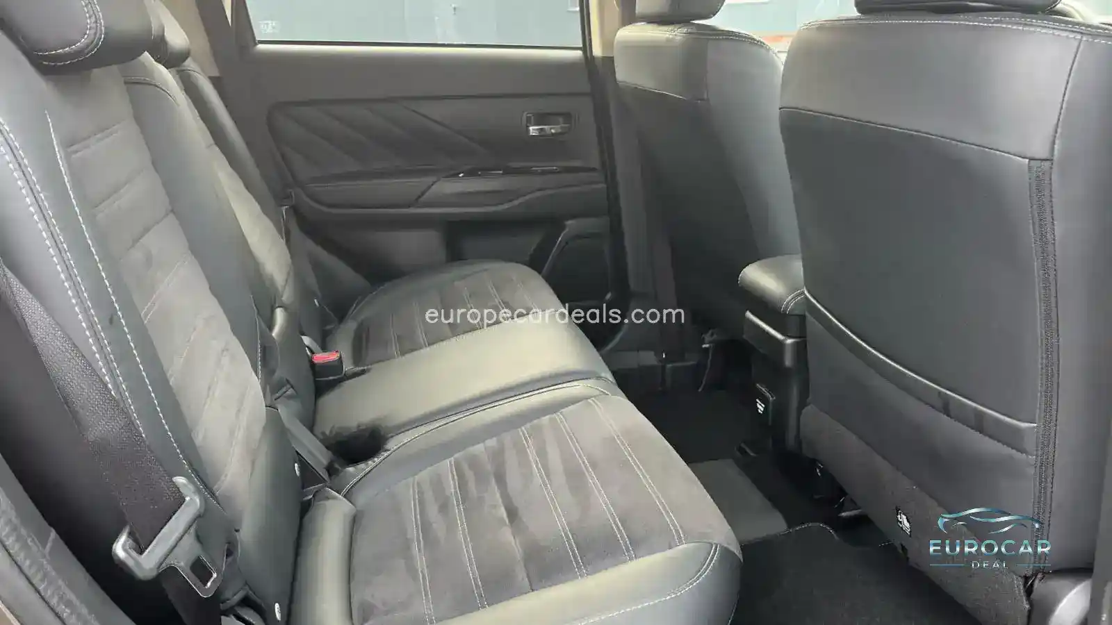 Mitsubishi Plug-in Hybrid Outlander