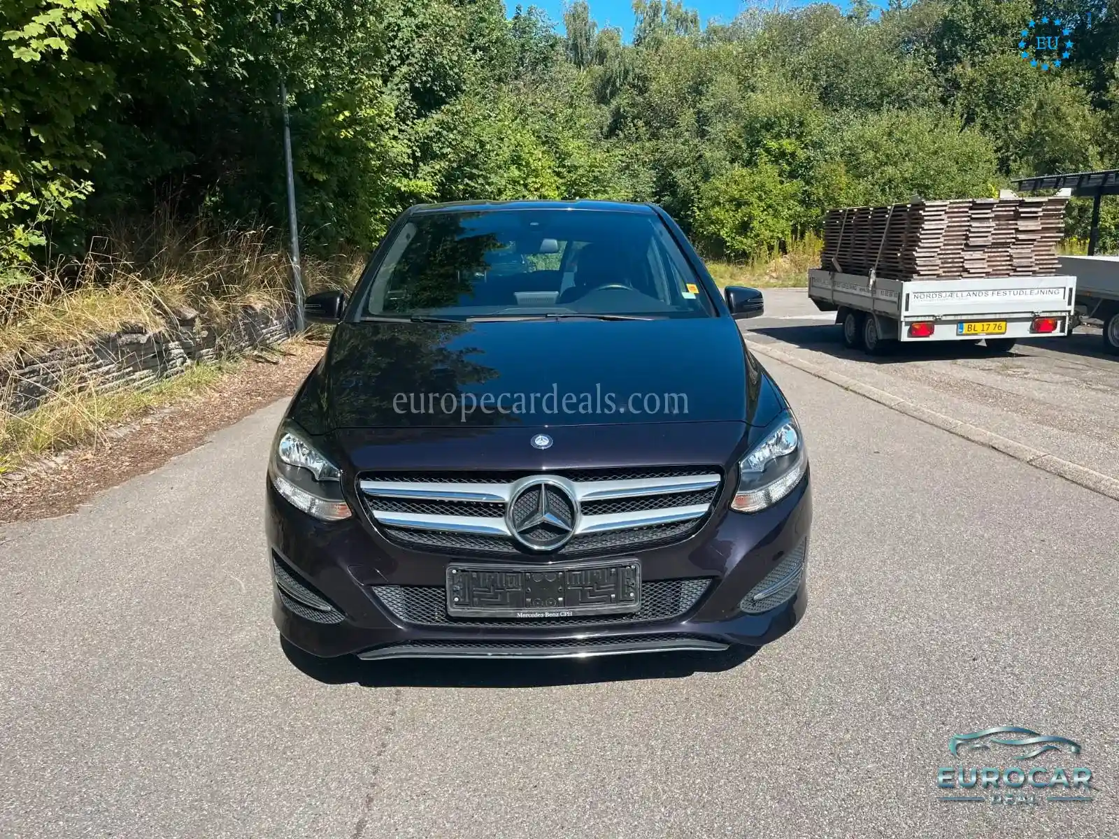 Mercedes-Benz B 180