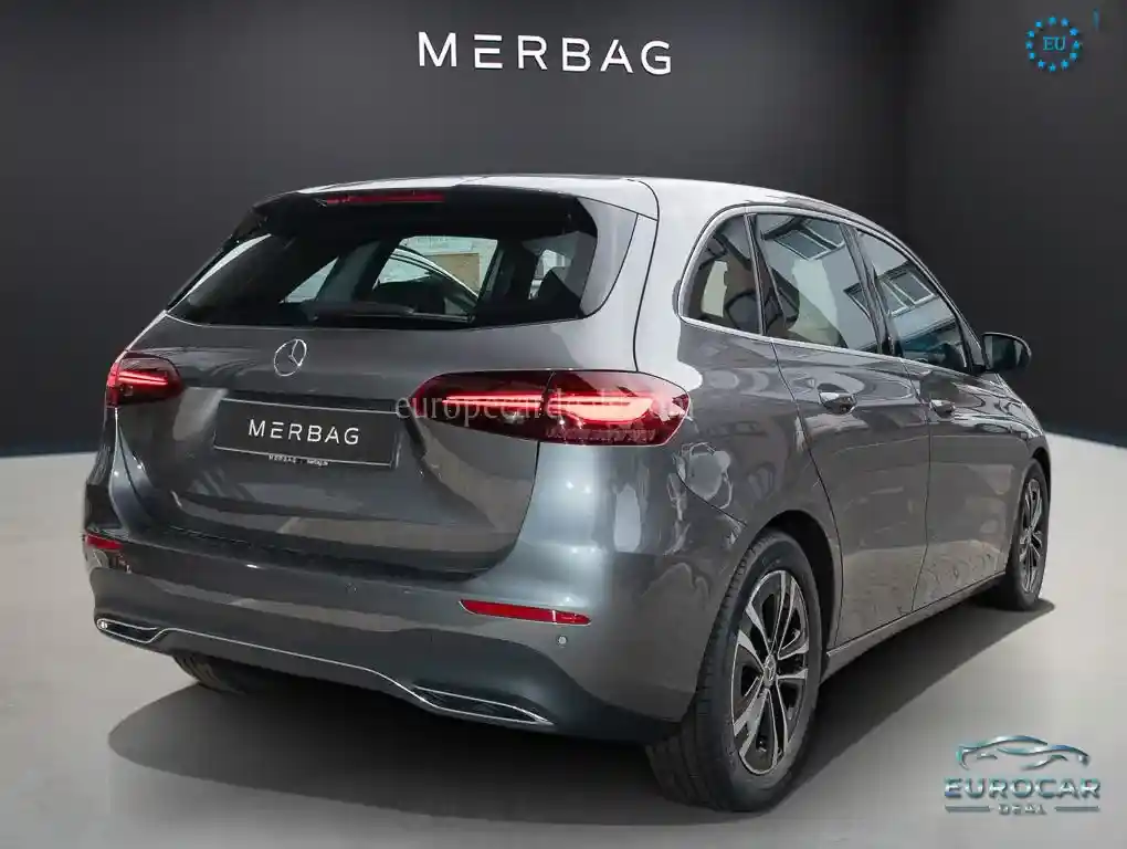 Mercedes-Benz B 180